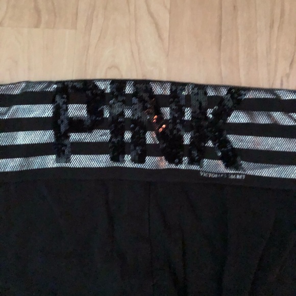 Vs pink Capri - Picture 2 of 3